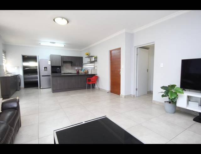 3 BEDROOM HOUSE FOR SALE IN THATCHFIELD